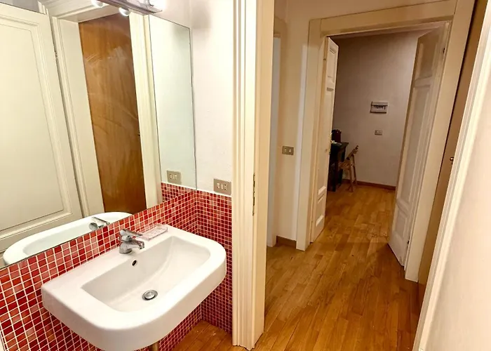 - Navigli Apartment